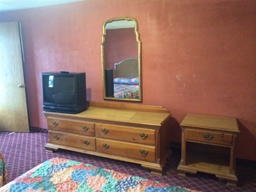 Pink Fountain Motor Inn Depew Luaran gambar